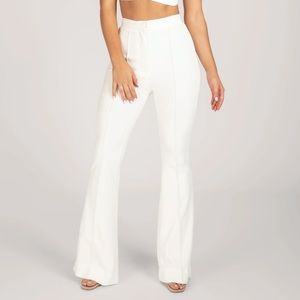 Meshki ZENDAYA Highwaisted Flare Pants